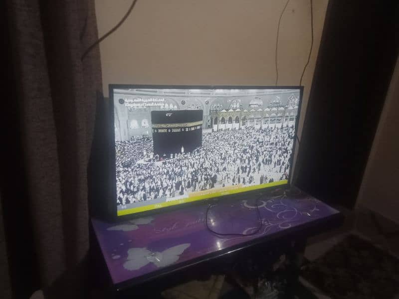 TCL original 40 inch simple LED urgent 1