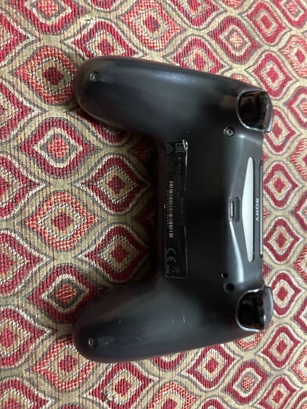 Ps4 Used Controller 10/10 Condition Availabile in cheap price! 1