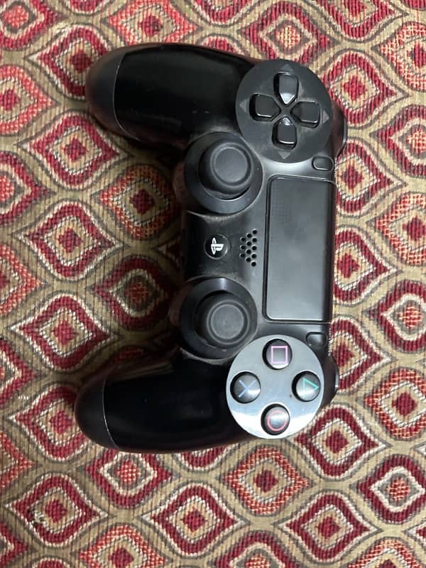 Ps4 Used Controller 10/10 Condition Availabile in cheap price! 2