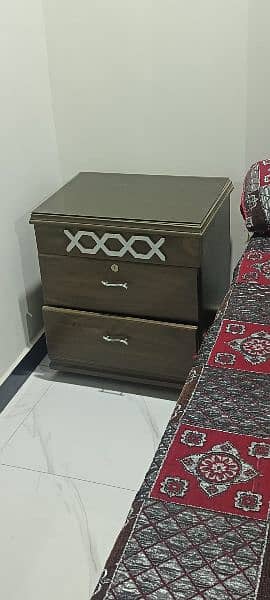 Solid sheesham ka Double bed 2 side tables 1 dressing 5