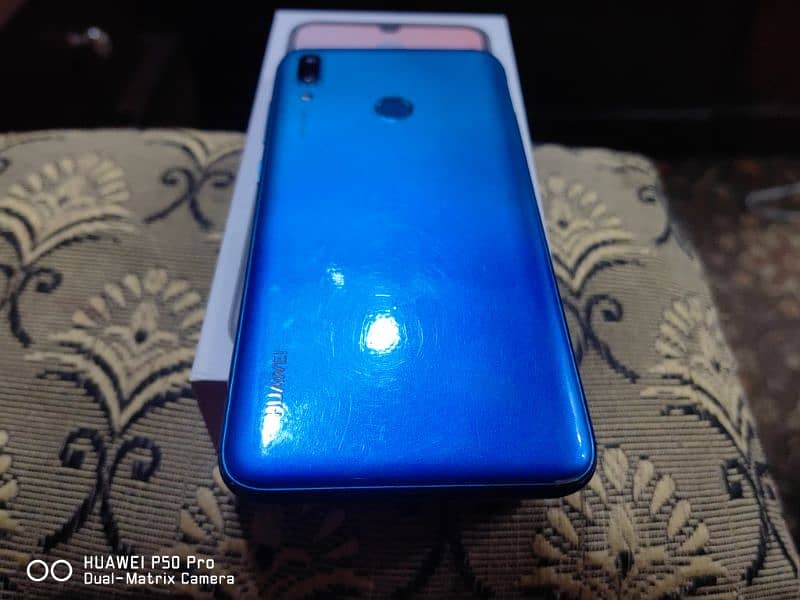 Huawei Y7 Prime 2019 9/10 Condition me ha mobile me koe issues nai ha 2