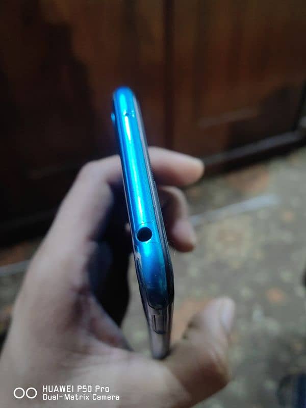 Huawei Y7 Prime 2019 9/10 Condition me ha mobile me koe issues nai ha 7