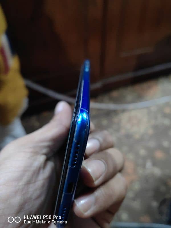 Huawei Y7 Prime 2019 9/10 Condition me ha mobile me koe issues nai ha 9