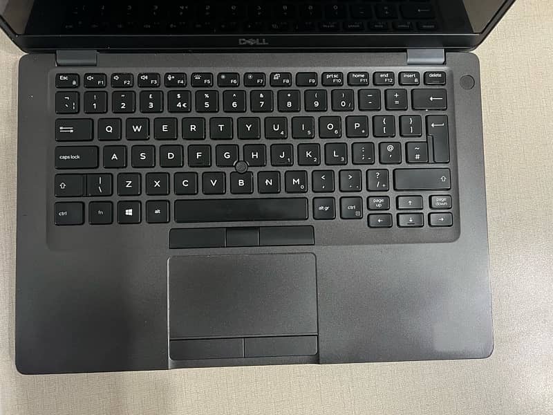 Dell Latitude 5400 1