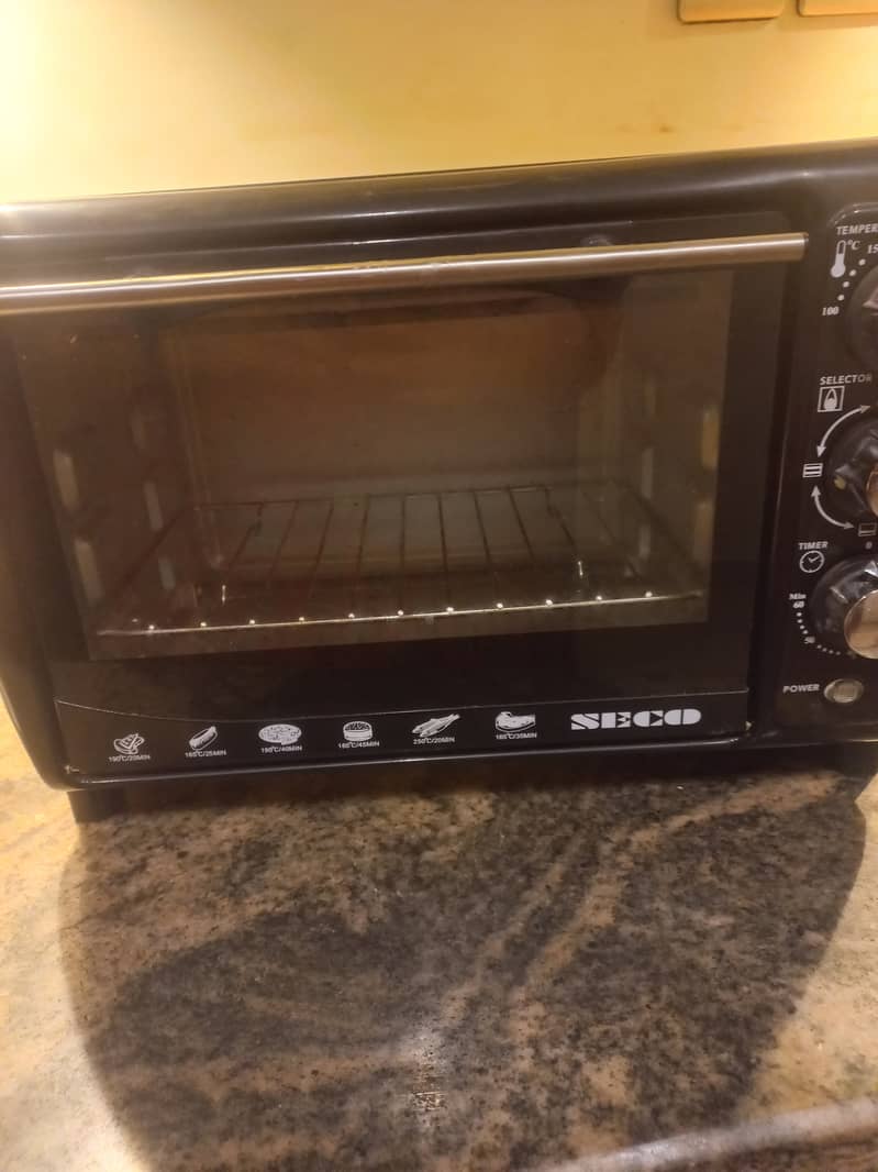 Electric oven 10/10 condition 1