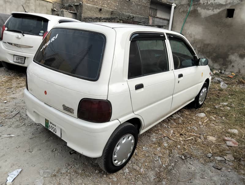 Daihatsu Cuore 2005 1