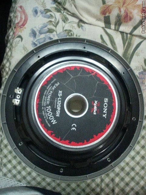 Subwoofer 12 inch sony xplod with box. Kami peshi ho jae ge. 1