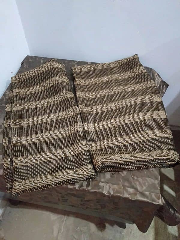 Two chair cushions for sale in Good Condition 3