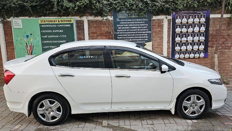 Honda City  2015/2016 Not a single rupee work required Well maintained 12