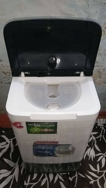 Dawlance ki Washing Machine is a very Good Condition mai 9/10 8