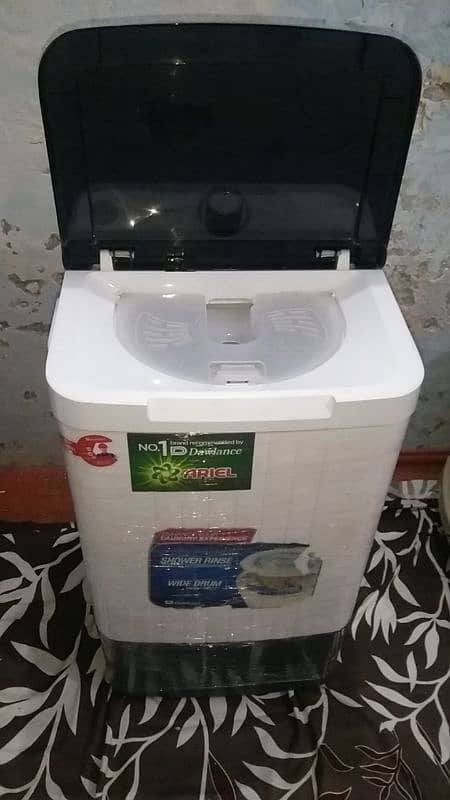 Dawlance ki Washing Machine is a very Good Condition mai 9/10 11