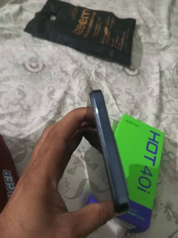 Infinix Hot 40i  For sale . . 8+8 GB ram and 256GB External Memory 4