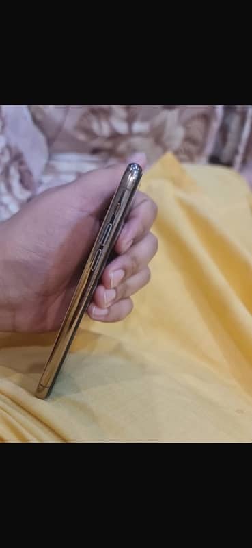 iphone 11 pro rose gold colour 1