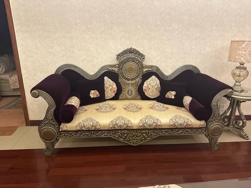 victorian style 3 seater sofa 3