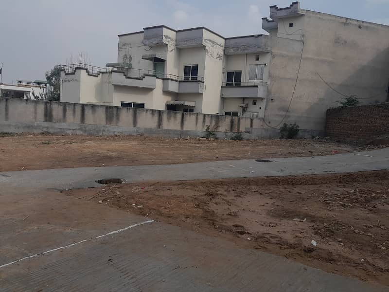 7 marla Plot for sale in new lalazar near foundation university lane 5 6