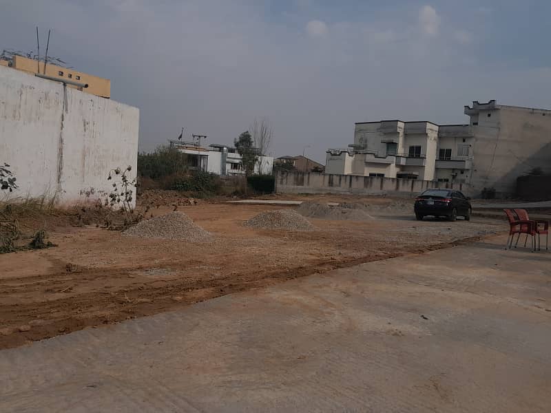 7 marla Plot for sale in new lalazar near foundation university lane 5 8