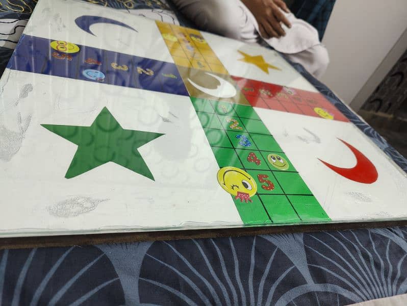 Lasani wooden ludo 0