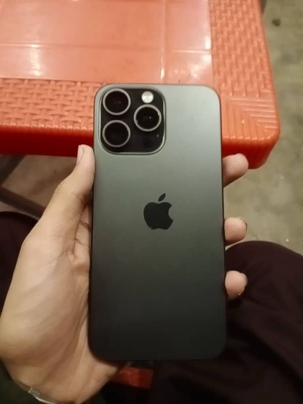 iPhone 15 pro max 0