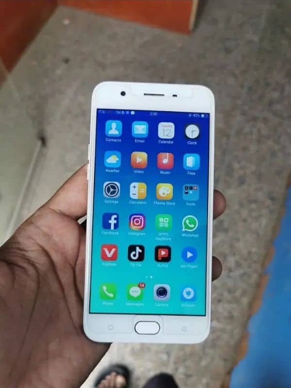 Oppo A57 4/64GB All oky 10/10 condition Contact num 03425139026 0