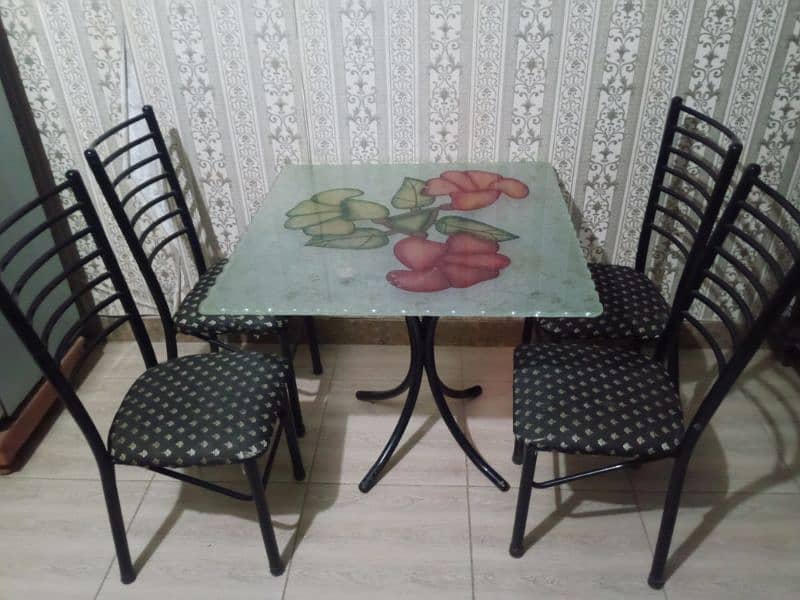 Dining table 4 seater 1