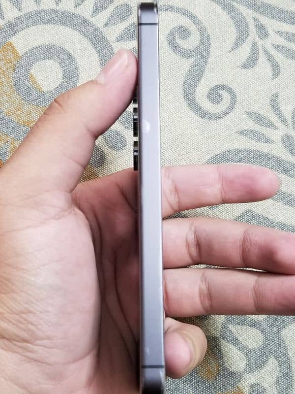 Samsung s24 official pta approved 10/10 condition 4