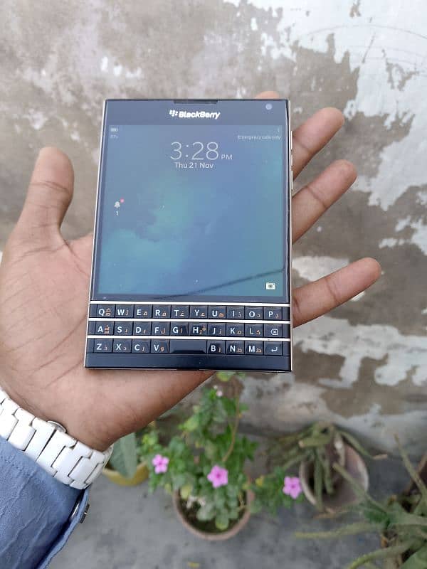 blackberry passport contact 03282973951 2