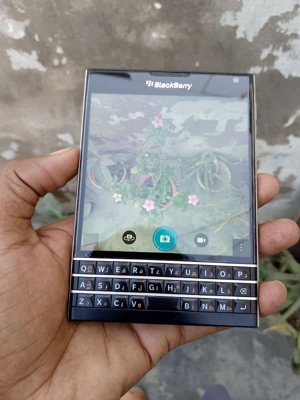 blackberry passport contact 03282973951 4