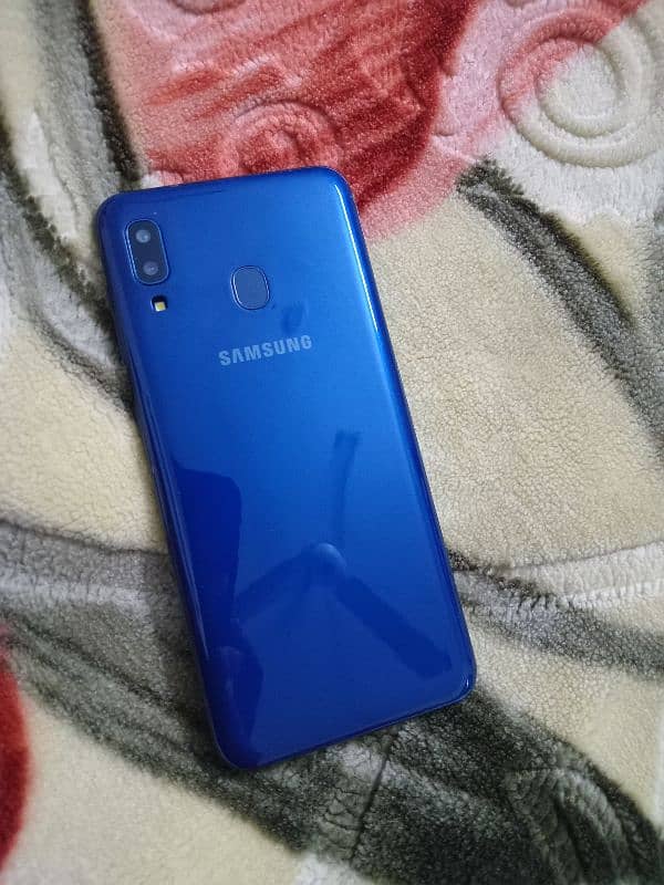 Samsung A20 موبائل 1