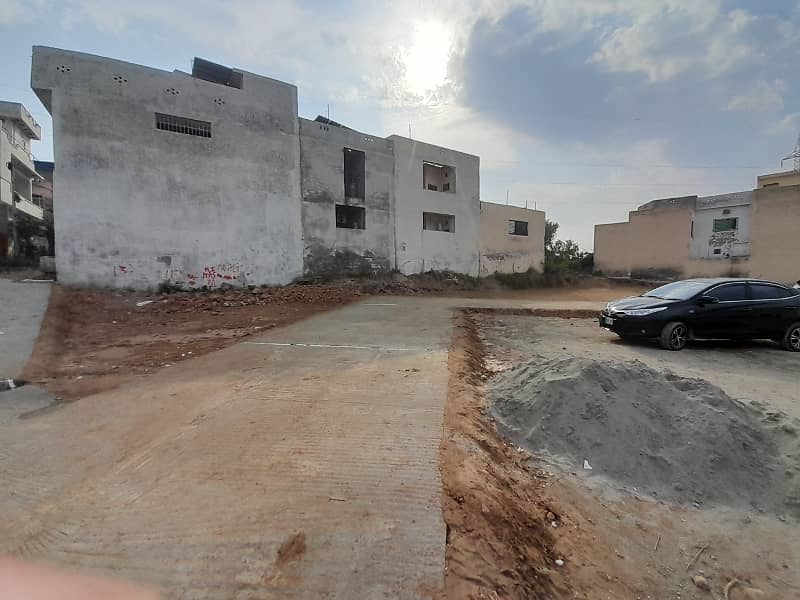 5 Marla Plot For Sale On Ideal location near foundation university new lalazr Lane 5 1