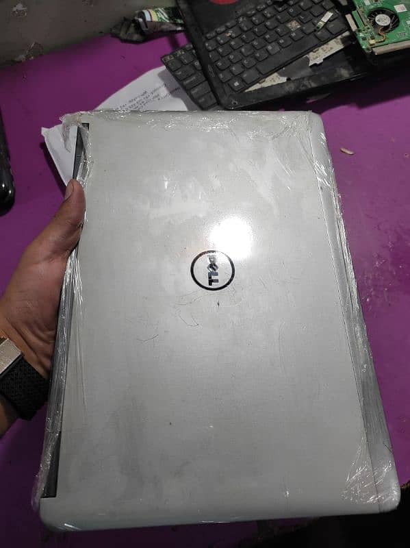 Dell Laptop (03122473796) 2