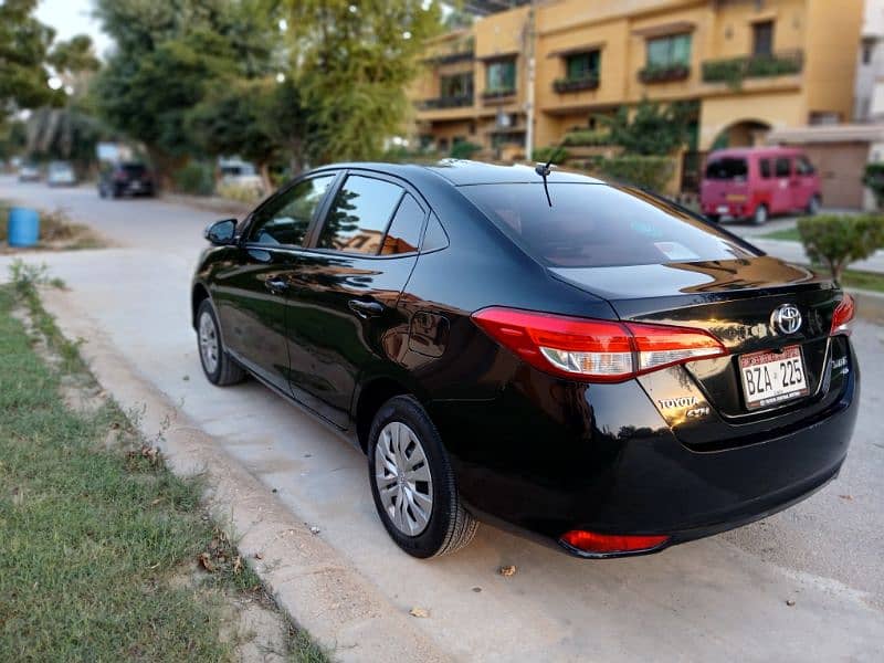 Toyota Yaris 2023 GLI CVT 1.3 4