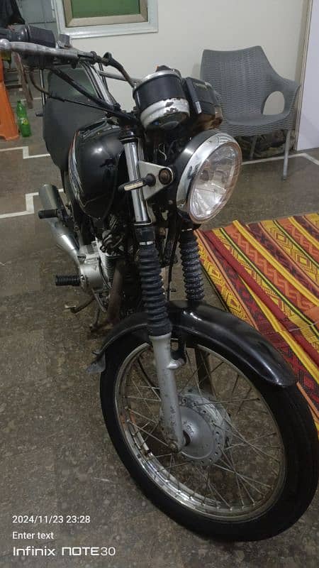 Suzuki GS 150 1