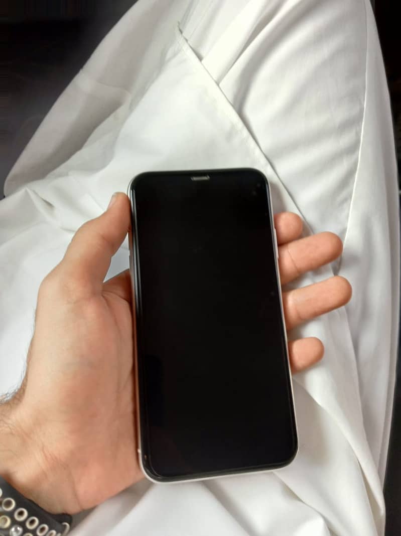 Apple iPhone 11 PTA Approved Dual For Sell 3