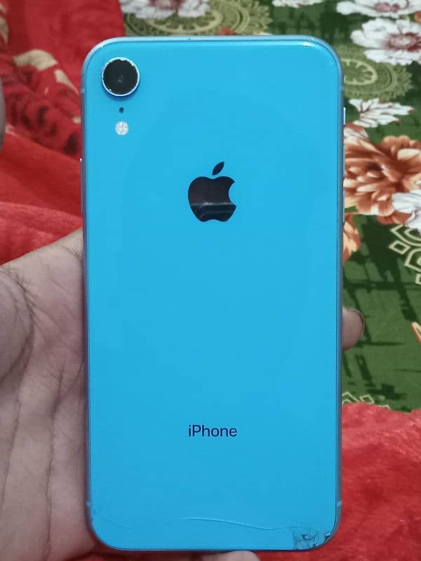 iphone XR   64gb 2