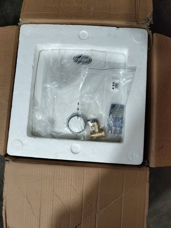 canoan water heater for urgent sell.  connect number 03000845766 2