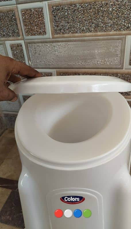 portable commode chairs / portable toilet seat / plastic commode 1