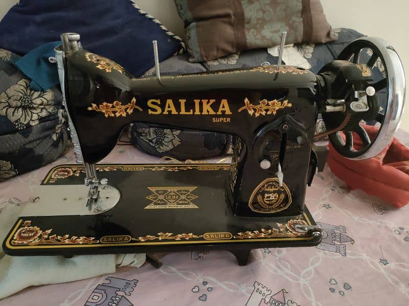 salika sewing machine condition 10/ 10 3