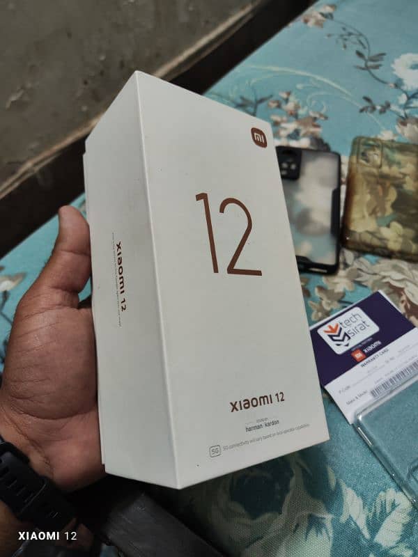 xiaomi 12 (12-256) 7