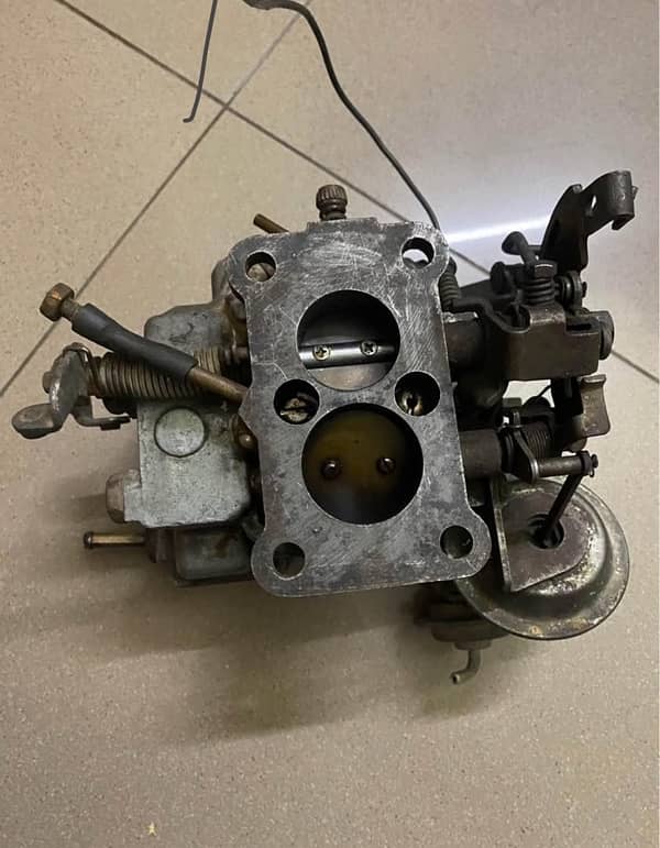 Toyota Corolla 86 Geniune Carburettor 2