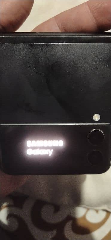 Samsung Galaxy Z flip3 1