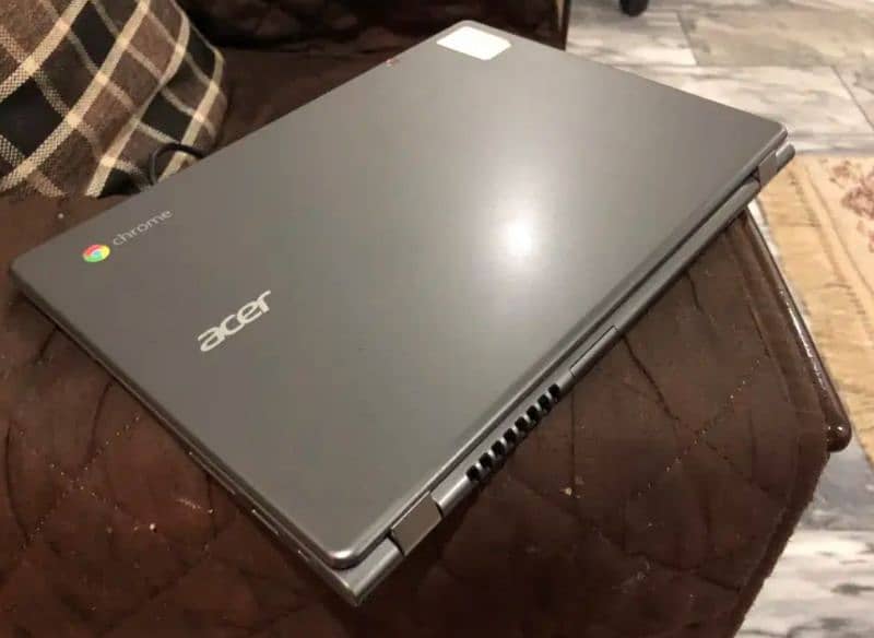 acer laptop for sale 16GB storage 4GB ram model 500c 6