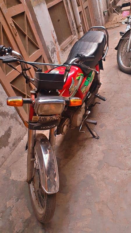 Honda 70cc bike for sale serious customer rabta karain. 0307 9428722 1