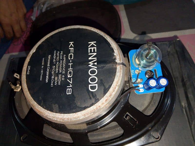 kenwood hQ 718 made in Vietnam  orignal speakers 0