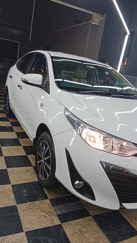 Toyota Yaris 2021 1.5 full option 1