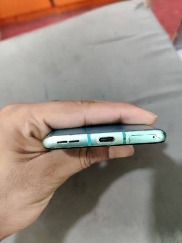 OnePlus 8t 12/256 non pta update ki vaja sa line or invisible shade 3