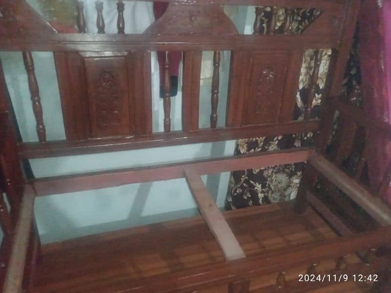 Double Chair Sifa,s / 1 Tabel Maiz  15.000 Ph. No 03057506212 8