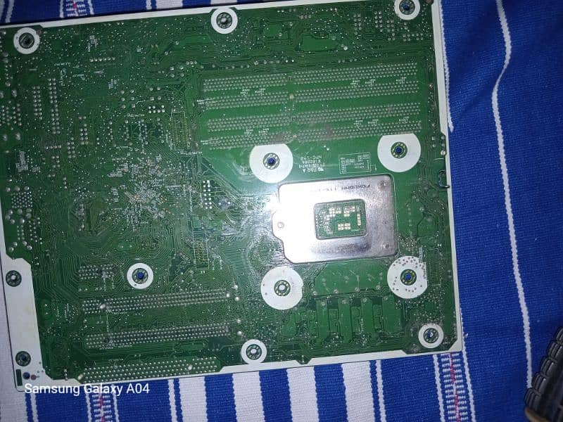 motherboard Hewlett Packard 3397 with i3 3rd gen and 2gb ram 1