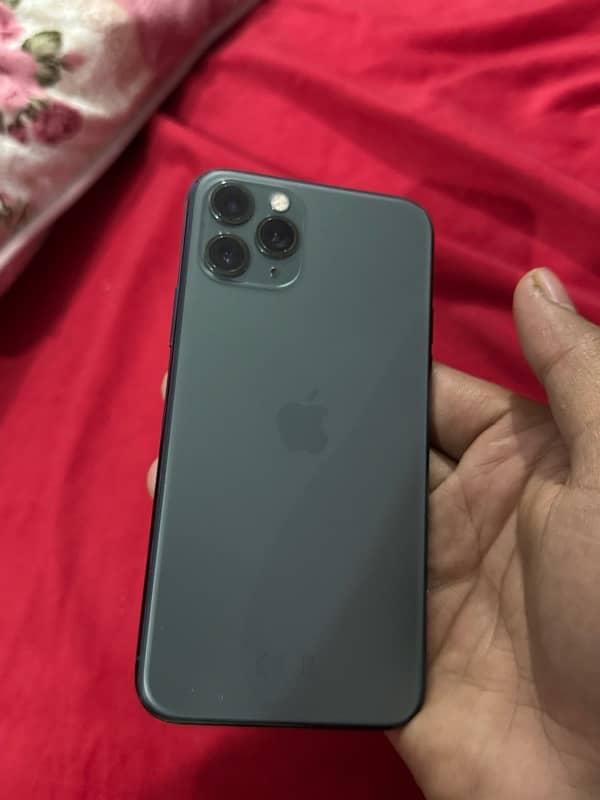 iPhone 11Pro 256 non pta pr sim 2 sal sa chl rahi hai batery 78 panelc 0