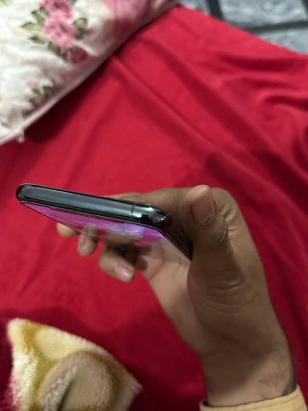 iPhone 11Pro 256 non pta pr sim 2 sal sa chl rahi hai batery 78 panelc 3