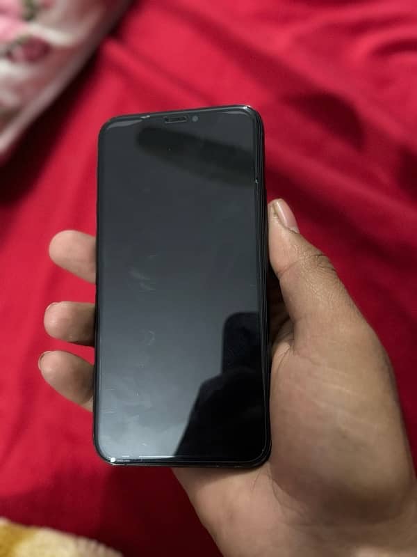 iPhone 11Pro 256 non pta pr sim 2 sal sa chl rahi hai batery 78 panelc 5